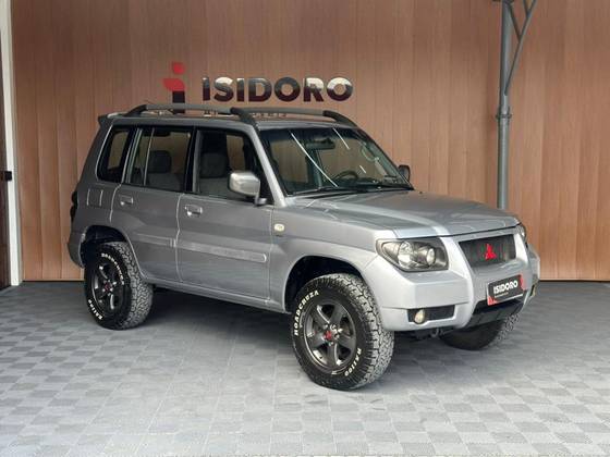 MITSUBISHI PAJERO TR4 2.0 4X4 16V 140CV FLEX 4P AUTOMÁTICO MITSUBISHI PAJERO TR4 2.0 4X4 16V 140CV FLEX 4P AUTOMÁTICO
